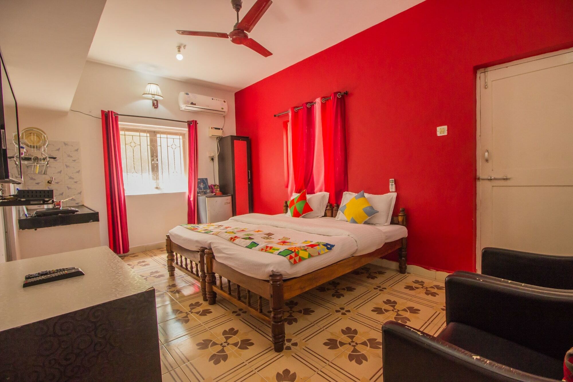 Oceanic Pearl Beach Guest House Calangute Exteriör bild